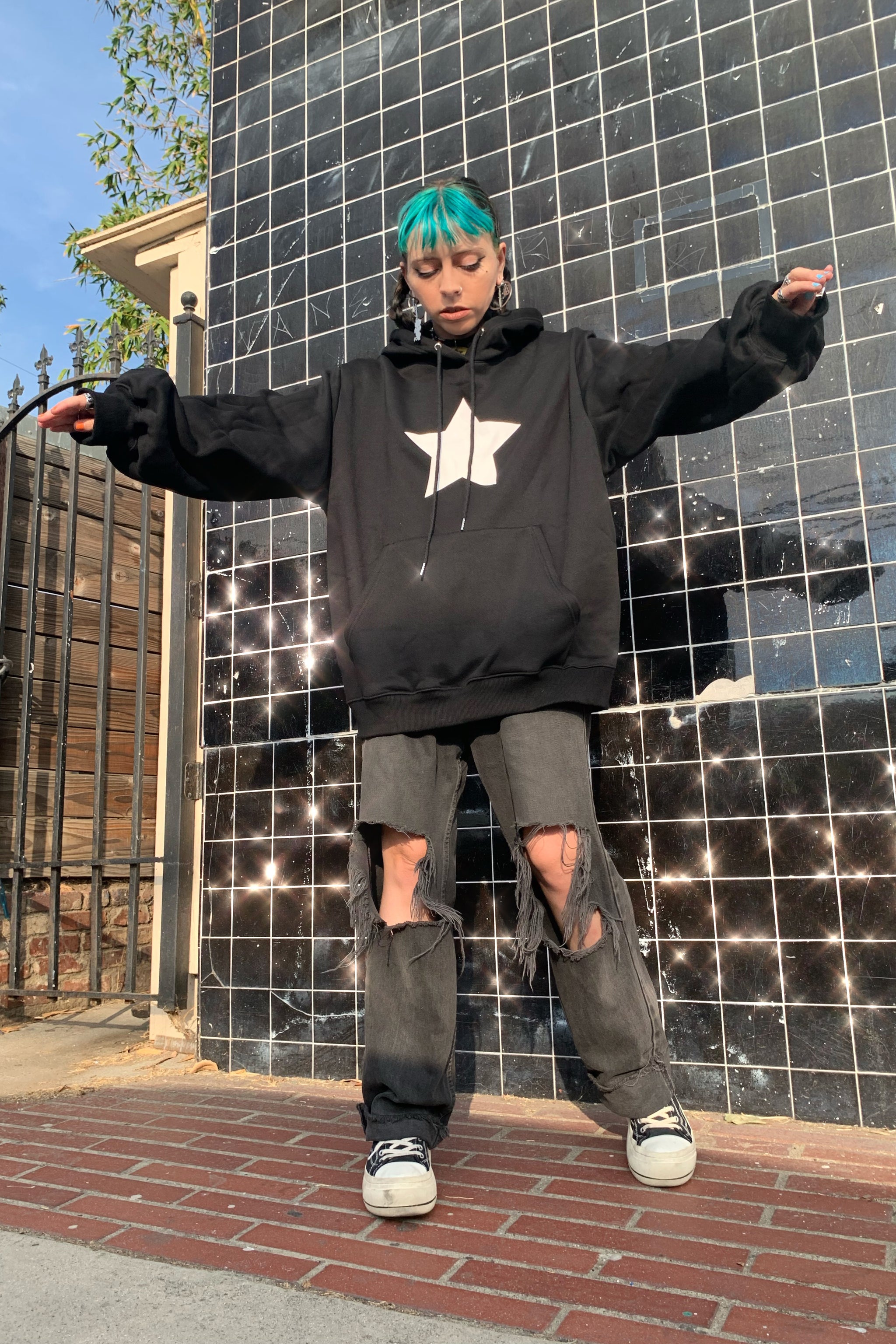 Star Black Oversized Hoodie – Tunnel Vision Star Black Oversized Hoodie – Tunnel Vision